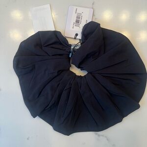 Alo Bead It Oversized Scrunchie